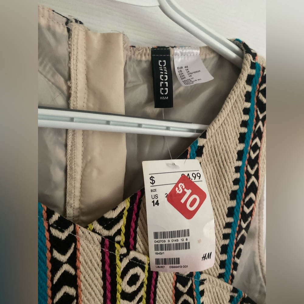 Geometric Patterned crop top - Picture 2 of 4